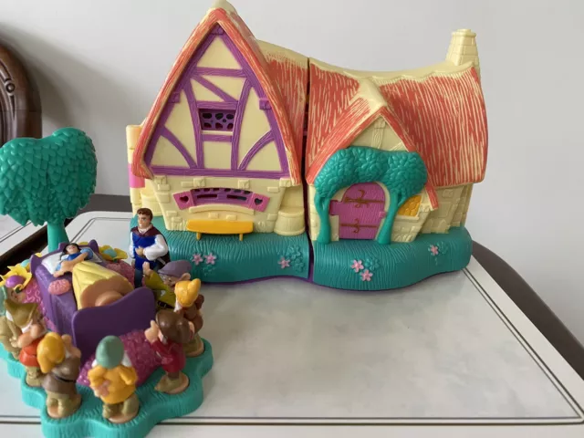 Vintage Disney Snow White & the Seven Dwarves House Excellent Condition