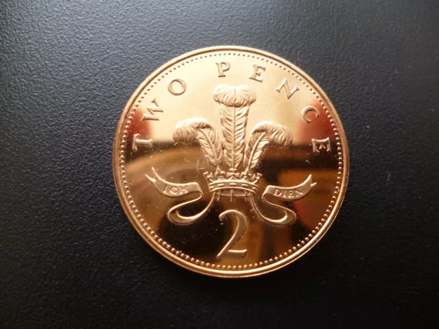 1985 Proof 2P Coin Housed In A New Capsule, 1985 Proof Two Pence Piece Capsuled.