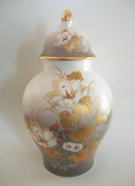 KAISER - K. Nossek - Vintage Porcelain Urn & Cover - Germany - Mid 20th Century 2