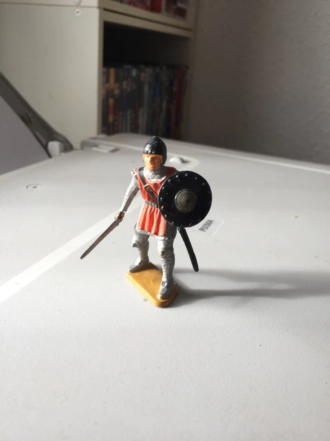 Figurine Starlux Moyen âge - Lance Et Armure (plumet Restauré) Ref 6102
