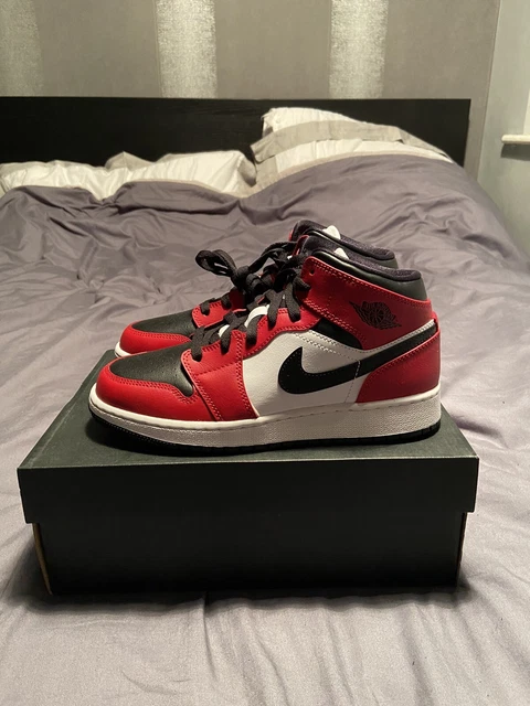 jordan chicago black and red