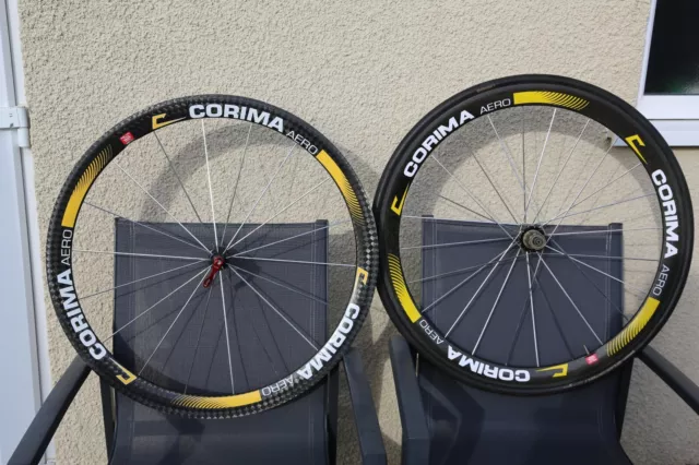 Corima Carbon Clincher Wheelset 47mm: Takes 10/11 speed cassette.