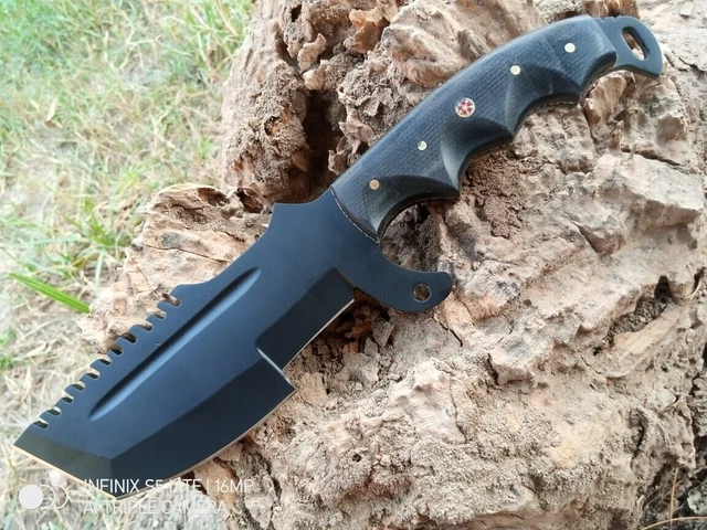 Couteau de traqueur de poignée en acier Micarta fait à la main sur mesure D-2