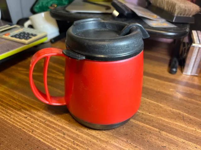 Red 34 oz (Formerly Aladdin) Insulated Mug