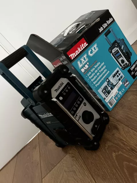 Makita DMR110N Li-Ion Corded Job Site Radio(WITH CHARGER)