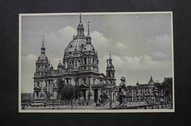 AK Postkarte Berlin Blick von der Schloßstrasse auf den Dom ungelaufen