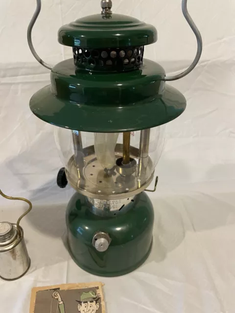 COLEMAN LANTERN circa 1973  Model 237 SINGLE MANTLE KEROSENE with box