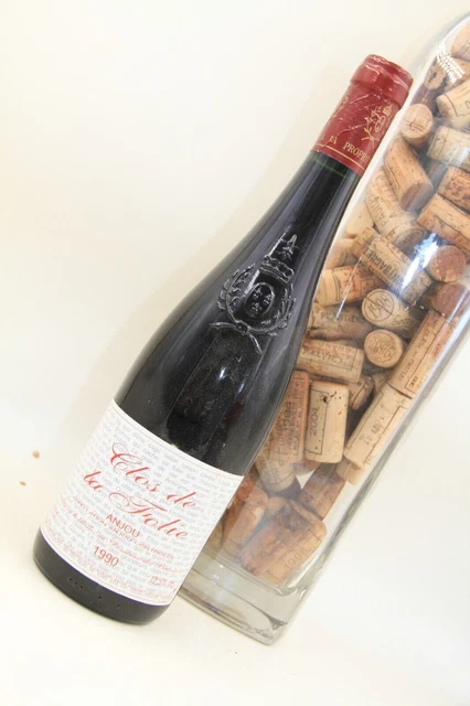 - Clos De La Folie   ** 1990 ** Anjou.  Domaine Des Baumard