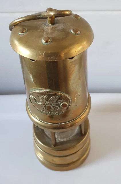 Welsh Cymru Brass Miners Lamp Musical We'll Keep A Welcome 3