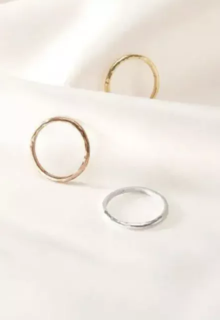 Stella & Dot Essential Hammered Stacking Rings New In Original Box Size 7 Stella & Dot Essential Hammered Stacking Rings New In Original Box Size 7
