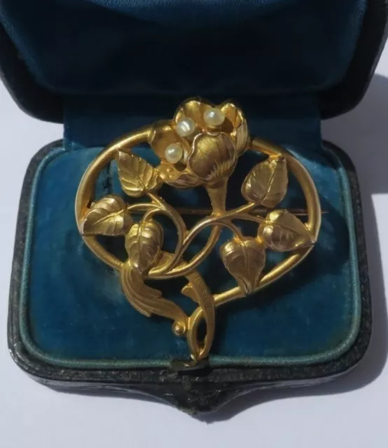 Broche pendentif ancien Art Nouveau fleur perles fines or 18 carats France vers