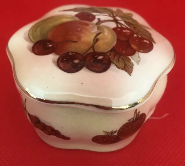 SPODE Porcelain Trinket Box (Palissy) Royal Worcester