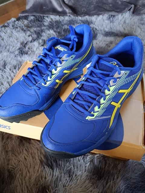 Scarpe hockey hotsell su prato asics