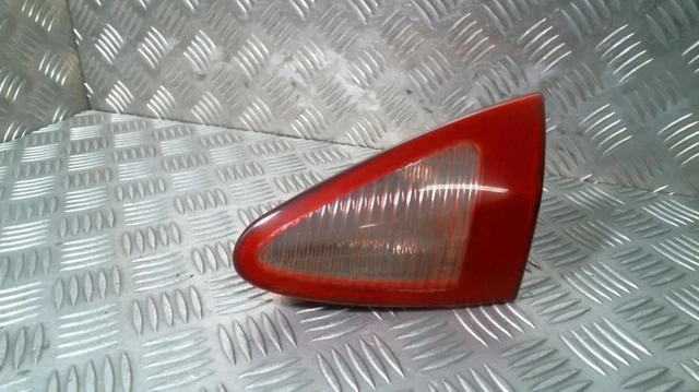 Feu Arrière Droit Pour Alfa Romeo 146 4 Portes (après Août 1994) - Référence 37180748 - Occasion