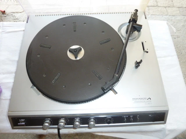 Platine tourne-disque Mélodyne 115 R-Player Pathé-Marconi, Les