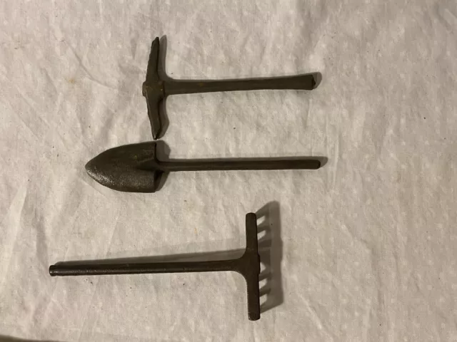 Vintage Cast Iron Toy Tools Larger Size P-34 2