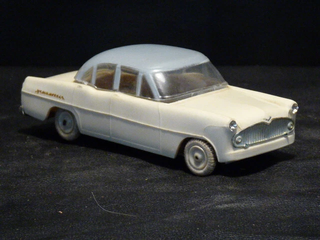 Minialuxe Simca Oceane Plein Ciel 1:43 – Beige, 1956, Vintage (pièces Manquantes)