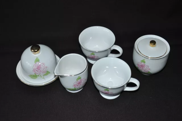 Service petit déjeuner en porcelaine blanche décor Rose  5 pièces