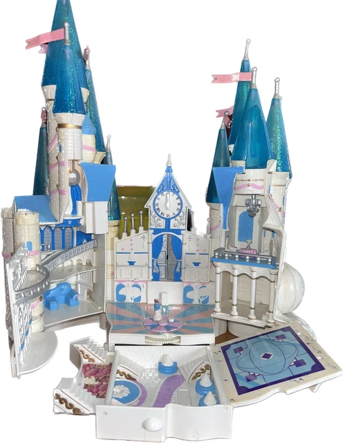 Grand Château Fort En Bois Démontable De Marque Pintoy® à Montreuil Poulay 20053047