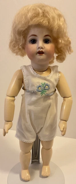 Bleuette Jumeau Ref :22 . 27 cm Poupée ancienne Reproduction Antique Doll