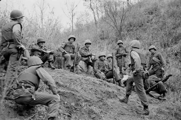 SOLDIERS OF THE US Army in Korea during the Korean War 1951 Old Photo 1 ...