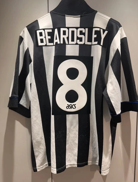 Sortie du maillot remake 1995-97 d'Adidas Newcastle United - Footy