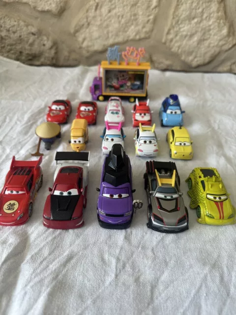 Lot 16 Voitures Cars 2 Disney Pixar Tokyo Métal