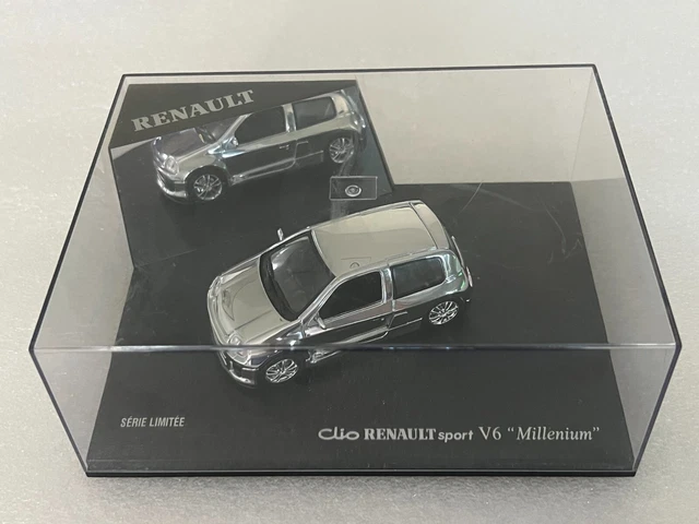 UNIVERSAL HOBBIES Renault Clio Sport V6 Millenium 1/43 Voiture Miniature