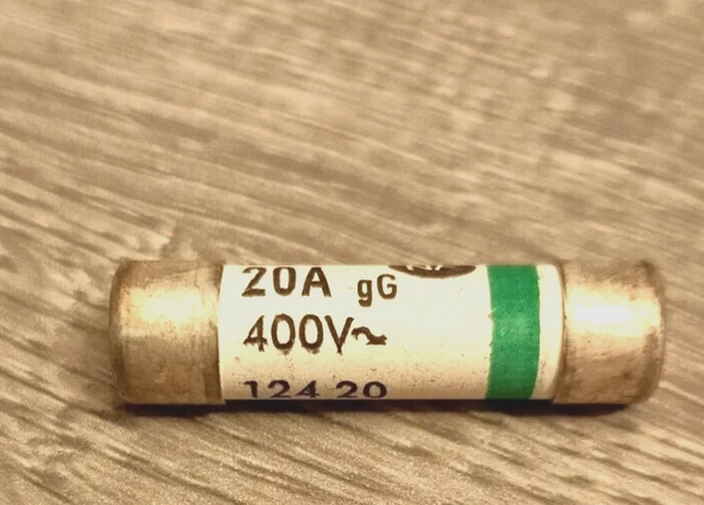 1 cartouche Fusible LEGRAND 20 Ampères réf: 12420 avec témoin de fusion