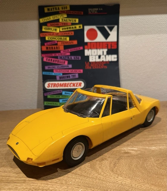 Ancienne Voiture Filoguidée Téléguidée Lancia Flavia en Plastique à