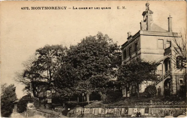 CPA Montmorency La Gare et les Quais FRANCE (1332891)