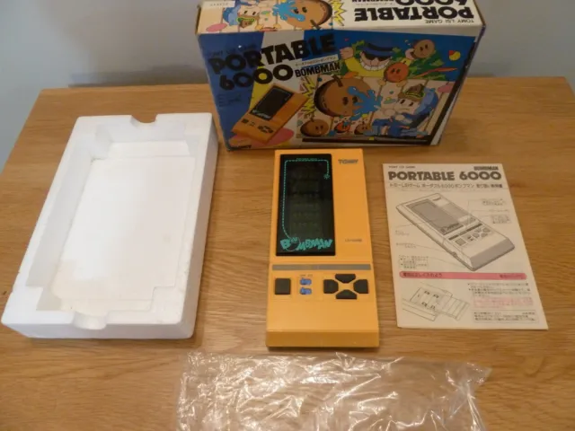 RARE TOMY BOMBMAN Table top Handheld LSI Electronic Game Boxed
