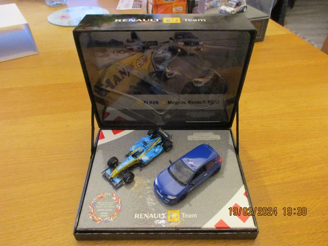 COFFRET RENAULT ASSISTANCE UNIVERSAL HOBBIES 1/43