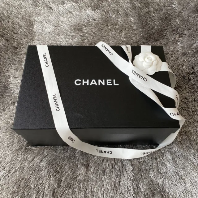 AUTHENTIC CHANEL EMPTY Gift Shoes Box Size 34x22x14 cm + Flower +