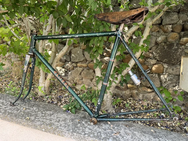 CADRE VÉLO VITUS - 58cm Type Route - Course Marque Peugeot Vintage & French Bike EUR 120,00 - FR