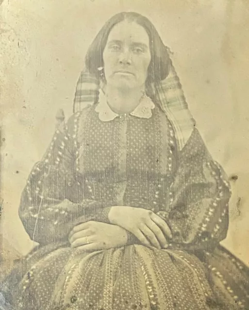 Vintage Antique Ambrotype Photo Young Lady Woman in Beautiful Victorian Dress