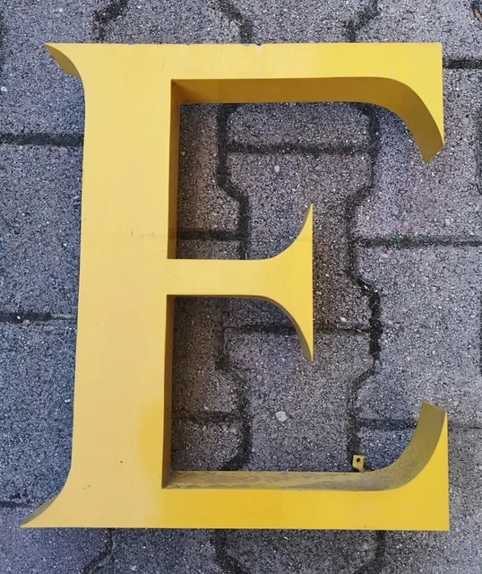 Grande Lettre H En Zinc 70 Cm - Ancienne Enseigne De Pharmacie, Années 30, Déco Vintage