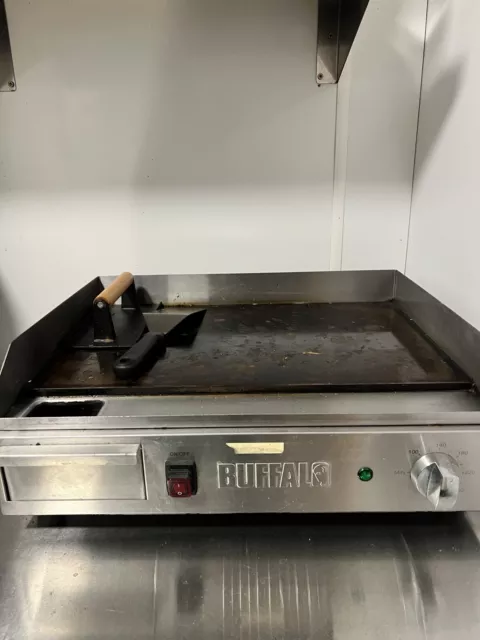 Buffalo DC900 Electric Cast Iron Griddle Smooth Flat Catering