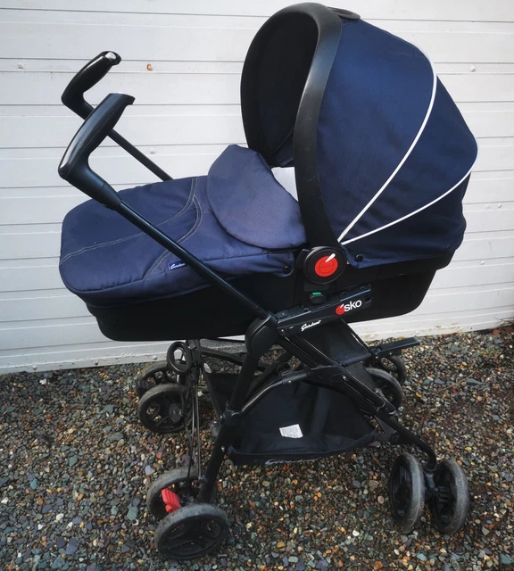 Italian Made - Giordani ésko - Navy Blue Carrycot Stroller - From Newborn