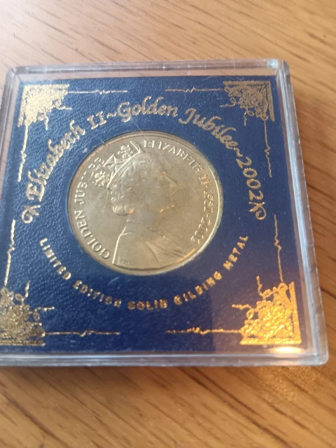 QUEEN ELIZABETH II Golden Jubilee 2002 limited edition Solid