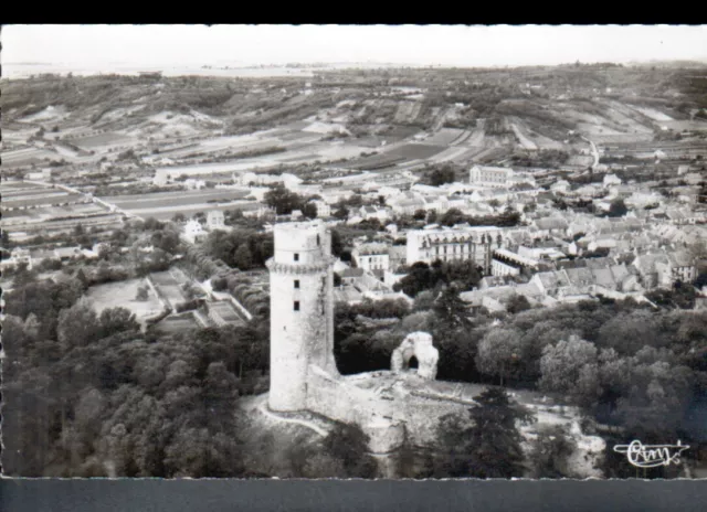 MONTLHERY (91) VILLAS & TOUR en vue aérienne en 1950