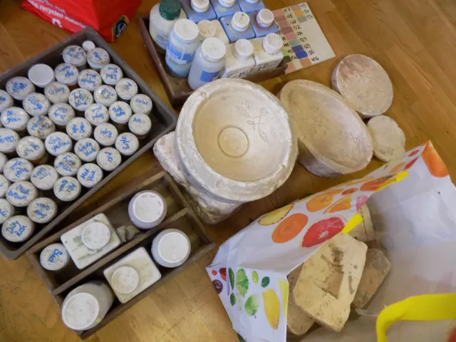 Joblot of Ceramic Making Moulds and Glazes  **COLLECT LE14**