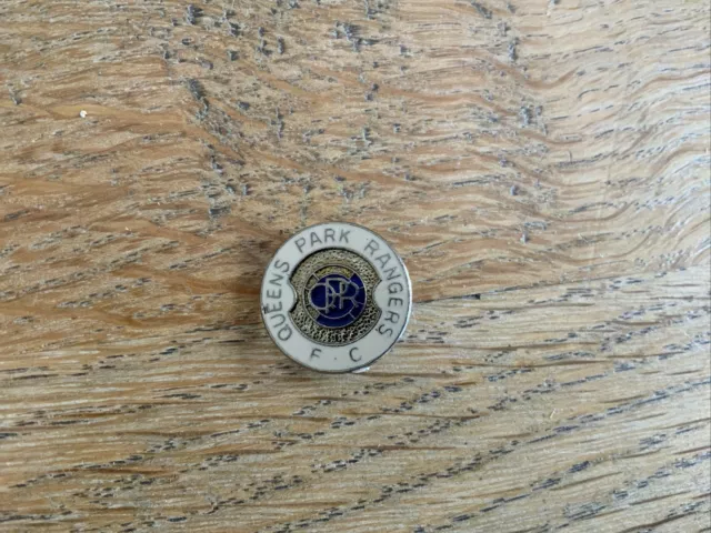 QUEEN'S PARK RANGERS Football Enamel Pin Badge QPR