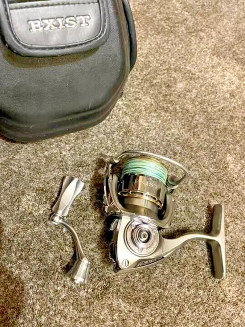 Daiwa 05 EXIST 1003 Gauche et Droite Spinning Pêche Moulinet W/ Étui