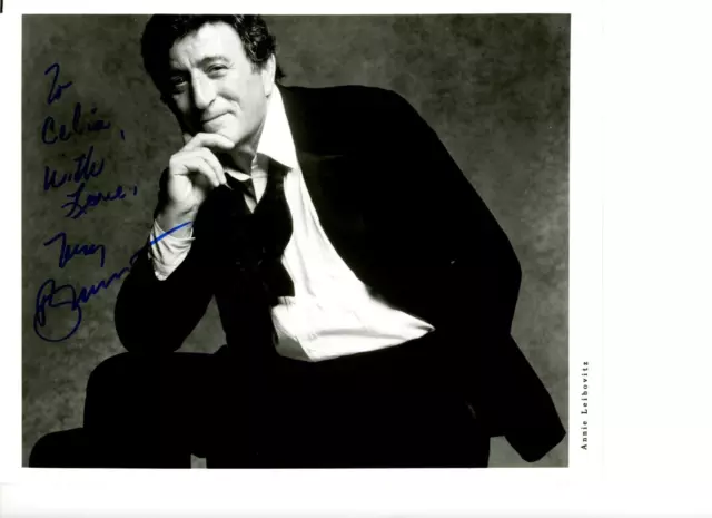 Autographed 8x10 Photo Legendary Singer Tony Bennett