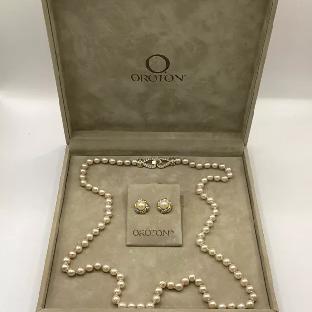 Oroton Simulated Single Strand Pearl Necklace & Earrings. 76cm (J1)NS#641