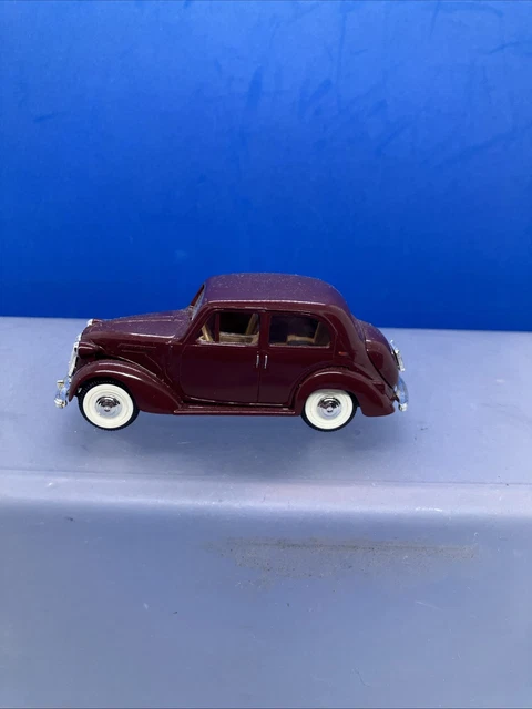 Modèle Réduit Simca Présidentielle 1958 Noire - Échelle 1/43 - Marque Norev - Occasion - Collection