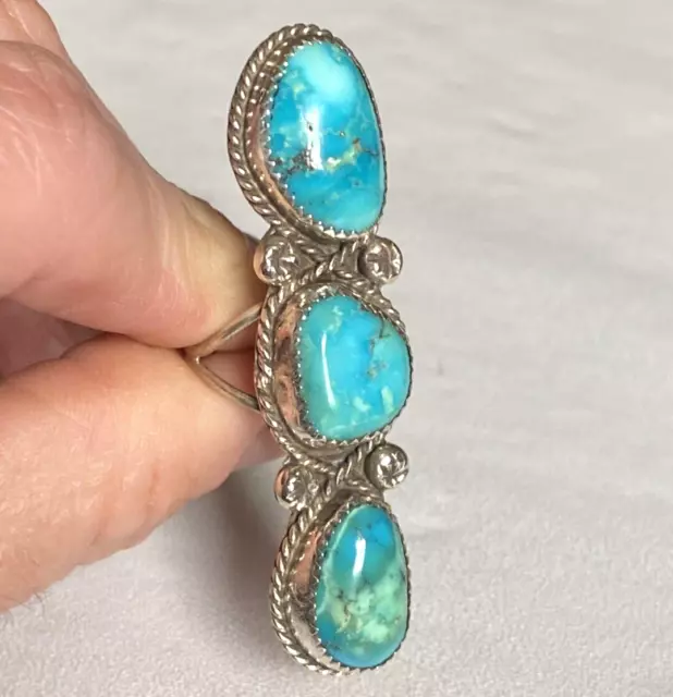 Beautiful Vintage Native American “Navajo” Sterling & Turquoise Ring - Size 6.5