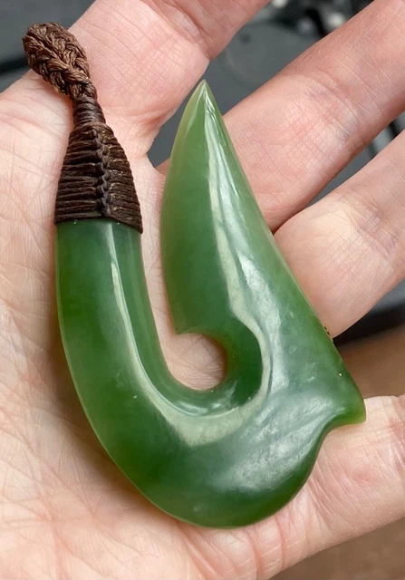 Stunning Te Kaha Nz Pounamu Greenstone Inanga Jade  Bound Maori Hei Matau Hook