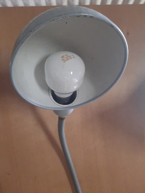 Lampe de bureau ancienne articulée en métal-aluminium style mobilier industriel 4